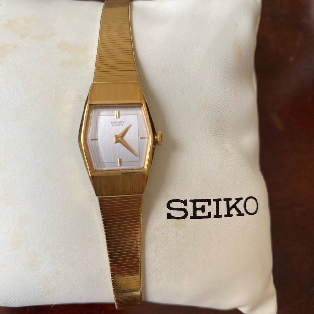 LADIES,  SEIKO QUARTZ WATCH,
